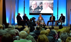 Laudato sí. Conduce in studio Mirto De Rosario. Regia di Paolo Andriani