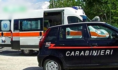 Muore sulla strada un 49enne a bordo della sua moto, inutile la corsa in ospedale