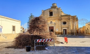 Anche Squinzano accende la sua fòcara in onore di Sant&#039;Antonio Abate: appuntamento domenica in Piazza San Nicola