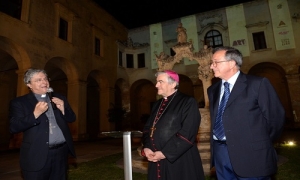 &quot;Chiostro di Luce&quot;, al Seminario antico di Lecce arriva il video mapping con la storia della città