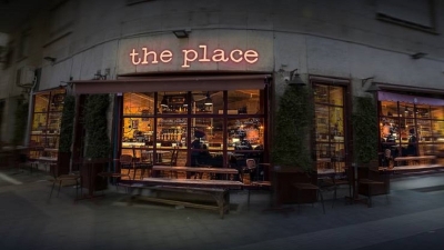 “The Place”, quando si sfidano i propri limiti per esaudire i desideri più reconditi