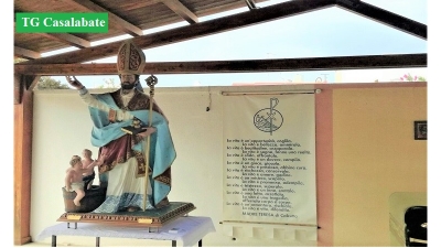 San Nicola giunge nella marina: si omaggia il Patrono con la processione a mare