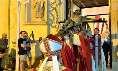 Arnesano gioisce per la Discesa della Croce: la festa &quot;te lu Signore&quot; è tempo prezioso per i fedeli arnesanesi