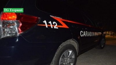 Coppia va a trovare il figlio e viene aggredita da due malviventi: indagini in corso